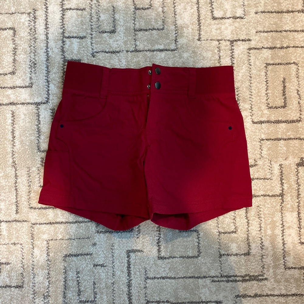 Title nine clamber shorts, size 4
